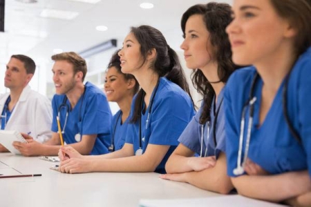 先准备语言考试, 还是NCLEX-RN?